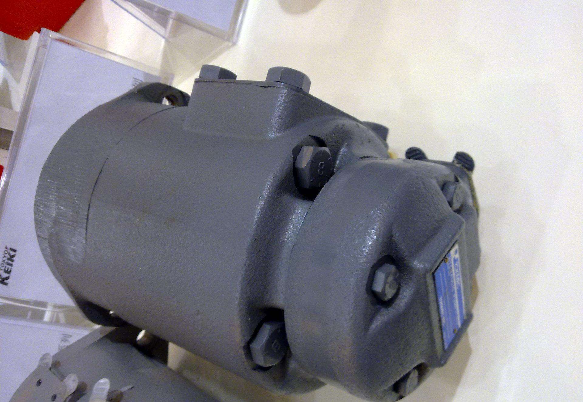 日本TOKIMEC东京计器P16VMR-10-CMC-20-S246-J油泵柱塞泵